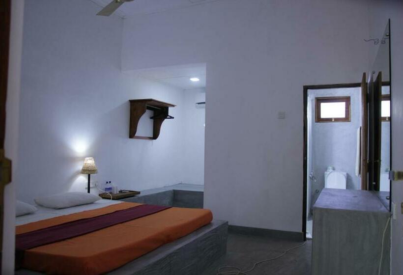 Номер Стандарт, Dambulu Oya Family Park