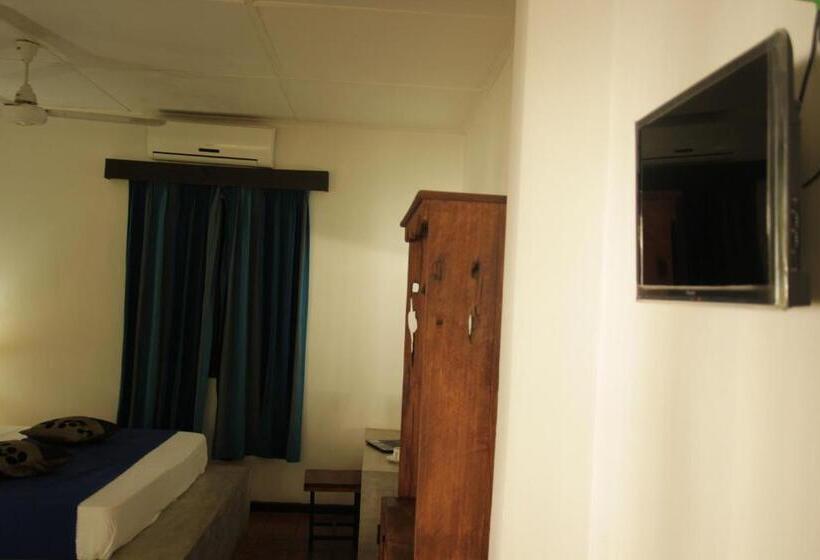 Номер Deluxe, Dambulu Oya Family Park