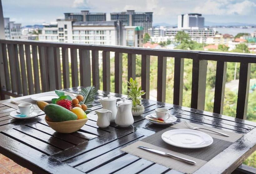 豪华三人间, Golden Tulip Essential Pattaya