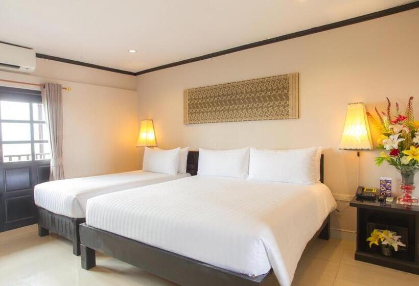 豪华三人间, Golden Tulip Essential Pattaya