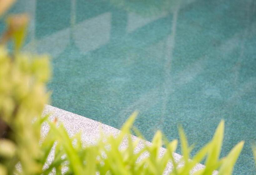 高级大房间, Golden Tulip Essential Pattaya