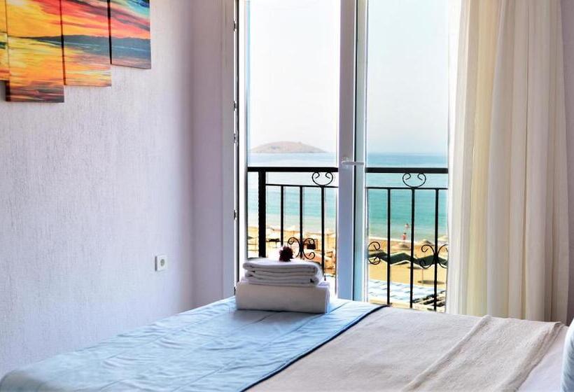 Четырехместный Номер Стандарт, Gumuldur Mavi Deniz Otel