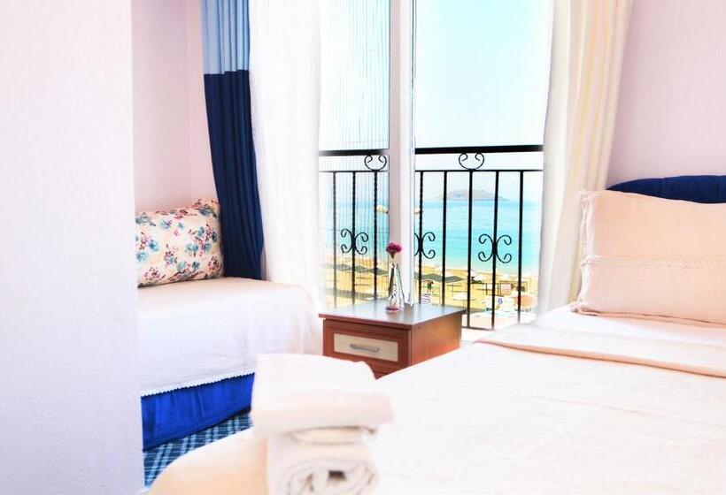 חדר סטנדרט לארבעה, Gumuldur Mavi Deniz Otel