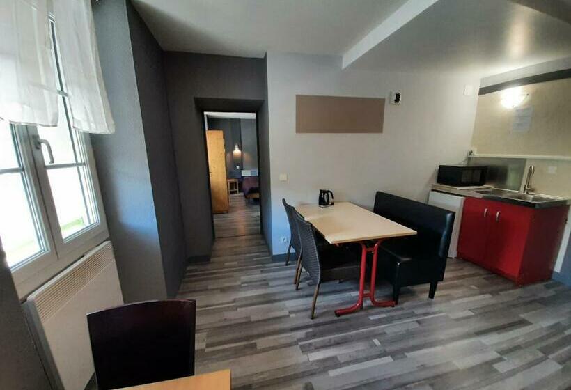 סוויטה משפחתית, De La Vallee