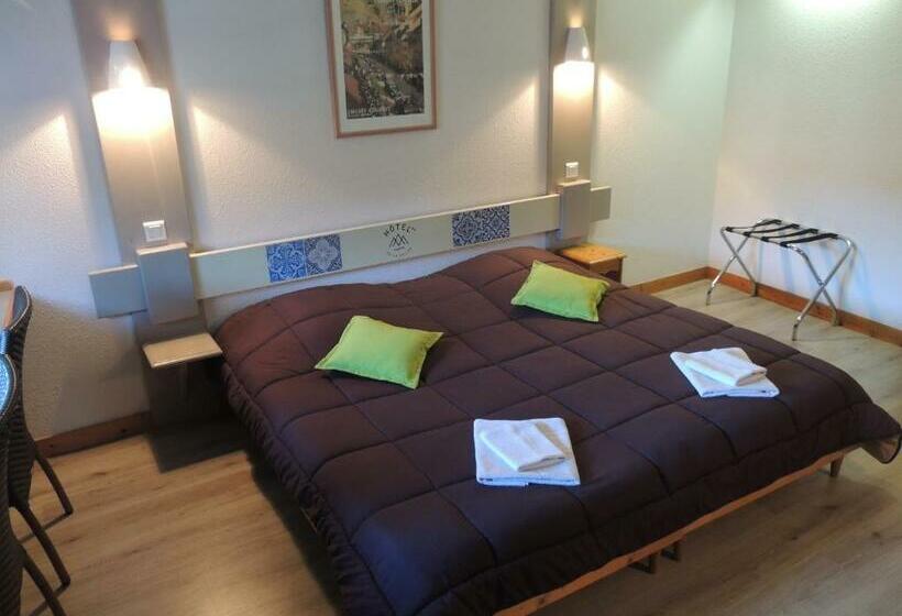 标准三人间, De La Vallee