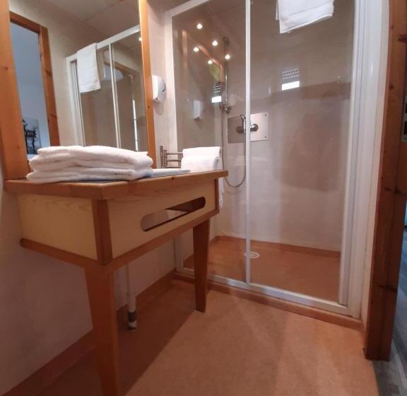 标准间, De La Vallee