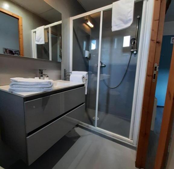 חדר סטנדרט, De La Vallee