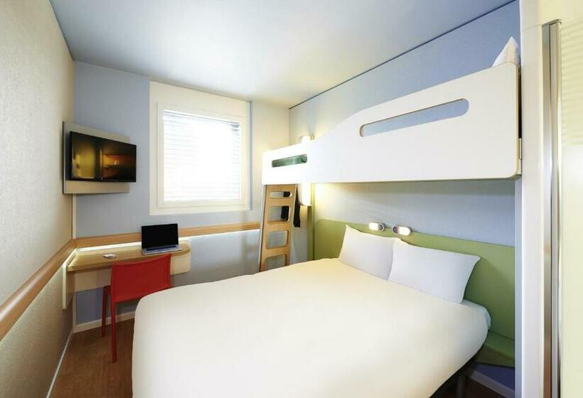 חדר סטנדרט לשלושה, Ibis Budget Courbevoie Paris La Défense
