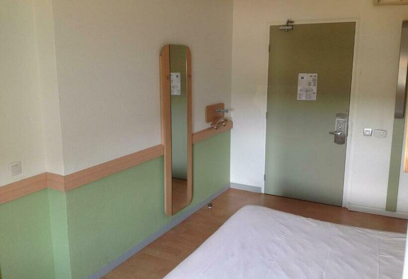 Номер Стандарт Трехместный, Ibis Budget Orgeval