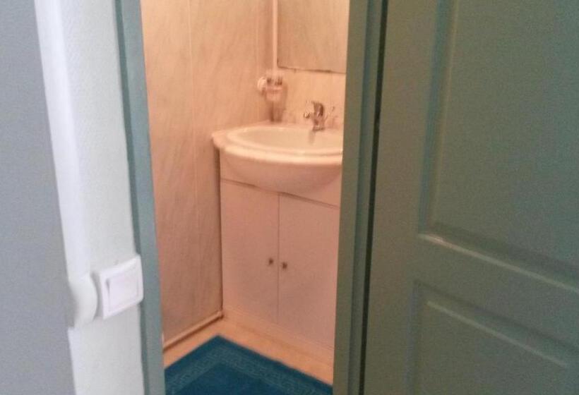 패밀리 룸, Le Deltaplane