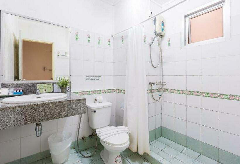 اتاق سوپریور سه تخته, Little Home Ao Nang