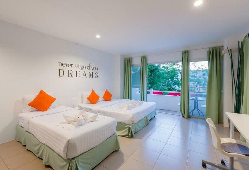 اتاق سوپریور سه تخته, Little Home Ao Nang