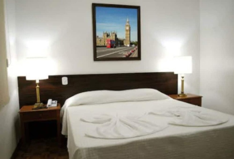 חדר סטנדרט לשלושה, Londres