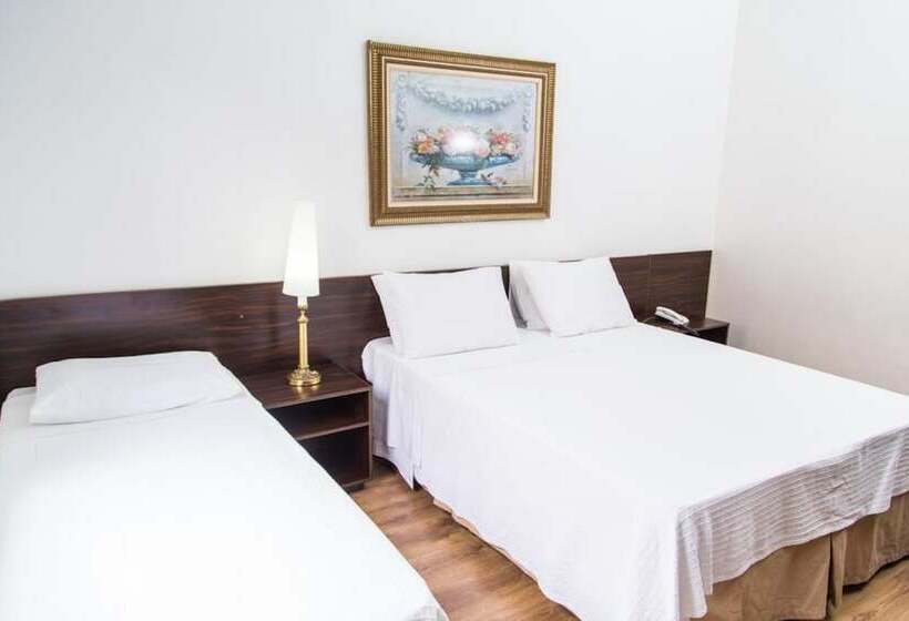 חדר סטנדרט לשלושה, Londres