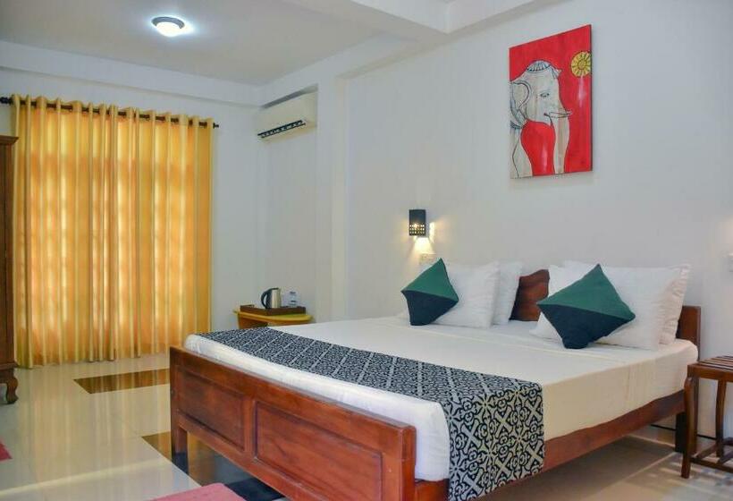 اتاق لوکس با تخت بزرگ, Nice Place Resort