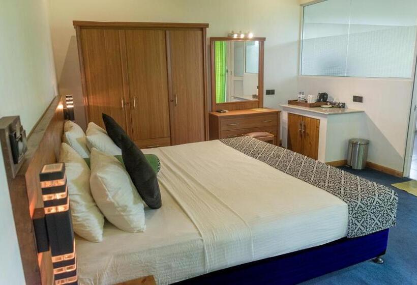 Полулюкс, Nice Place Resort