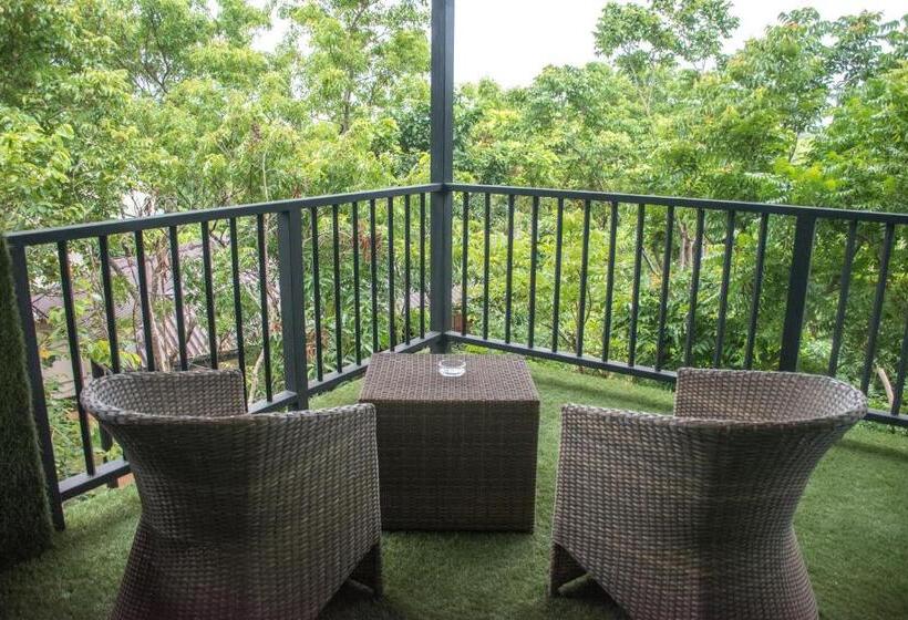 Полулюкс, Nice Place Resort