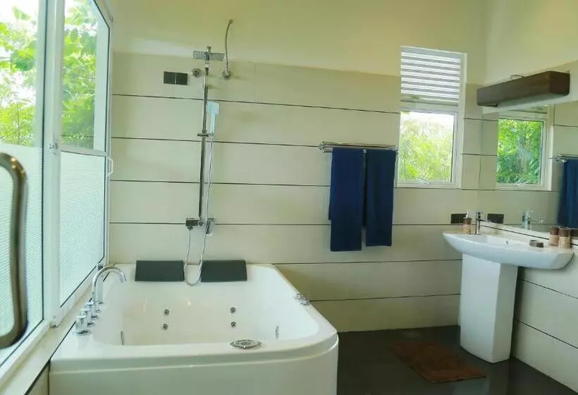 Presidentsvit, Nice Place Resort