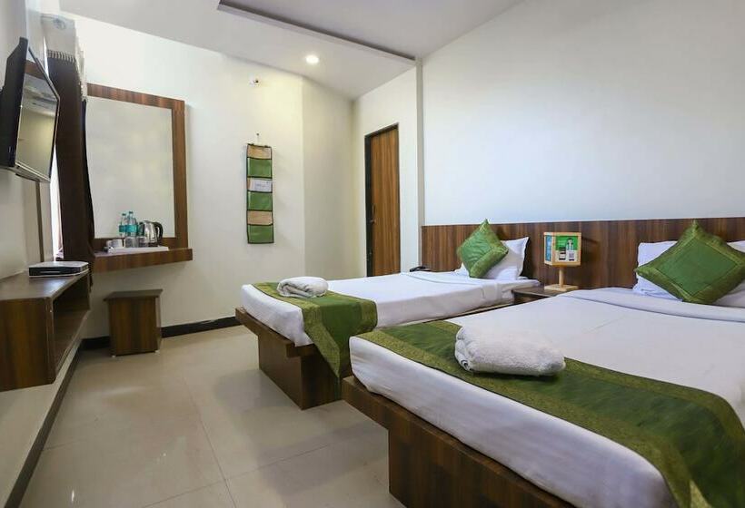 Standard Room, Treebo Ashoka Palace Ujjain