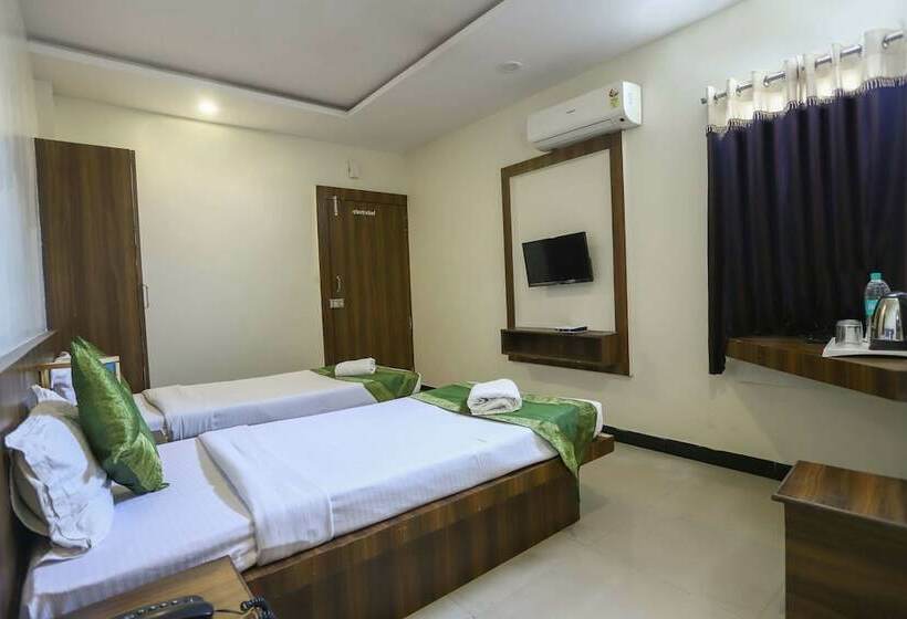 Standard Room, Treebo Ashoka Palace Ujjain