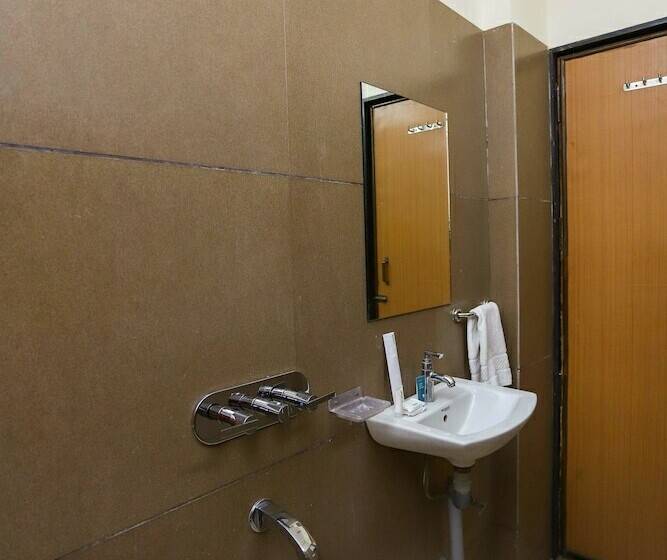 Standard Room, Treebo Ashoka Palace Ujjain