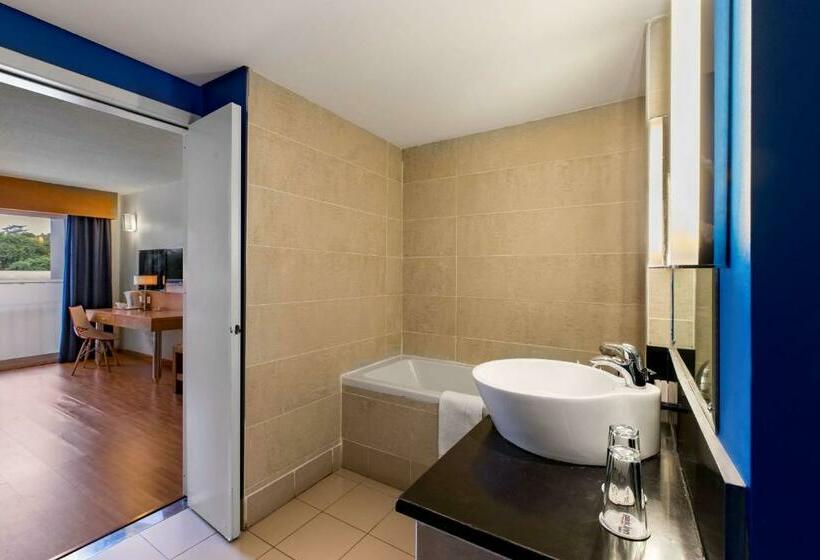 سوئیت با بالکن, Park Inn By Radisson Abeokuta