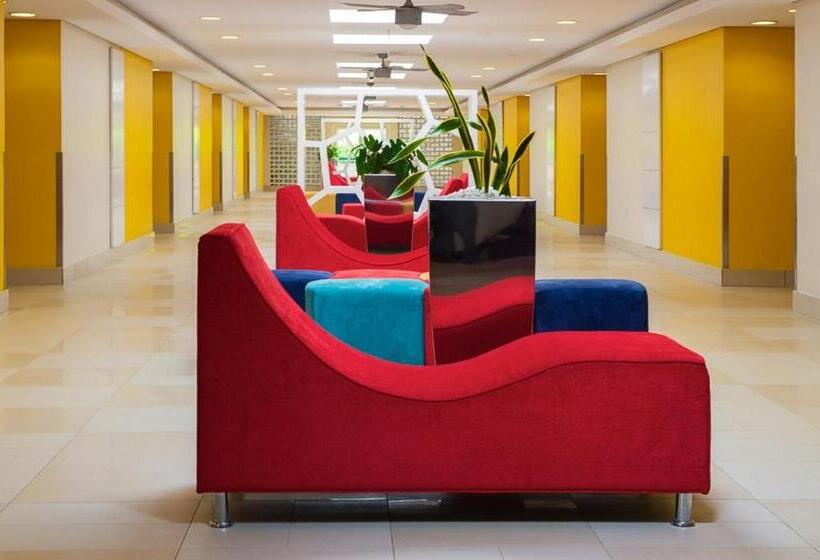 اتاق استاندارد با چشمانداز استخر, Park Inn By Radisson Abeokuta