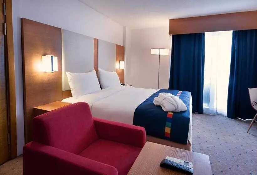 اتاق سوپریور با بالکن, Park Inn By Radisson Abeokuta