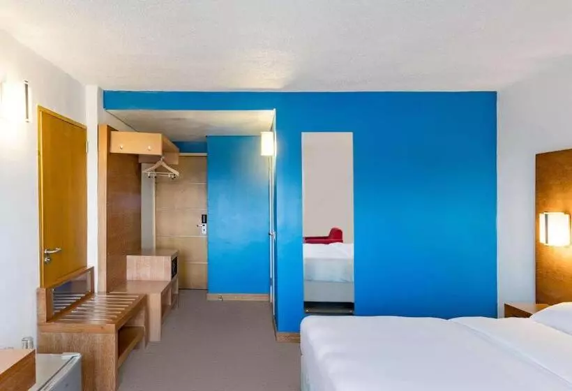 اتاق سوپریور با بالکن, Park Inn By Radisson Abeokuta