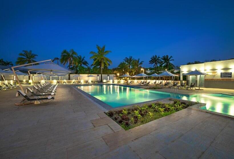 اتاق سوپریور با چشمانداز استخر, Park Inn By Radisson Abeokuta