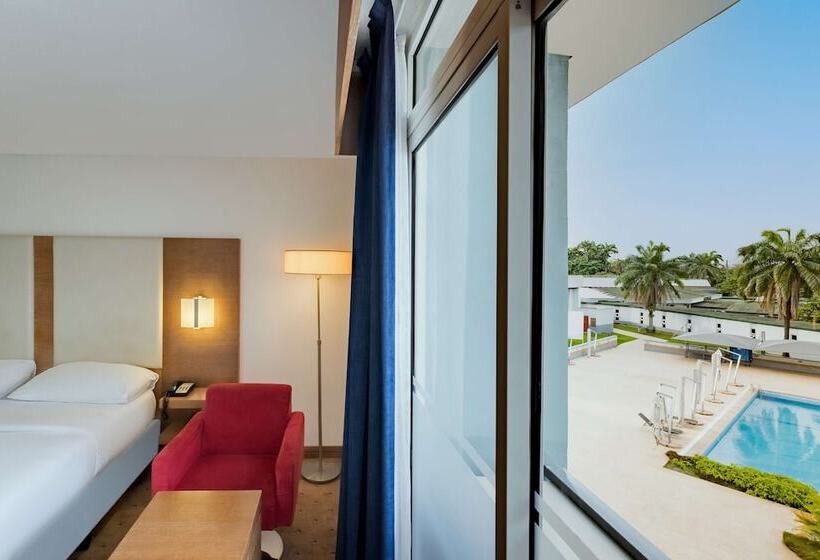 اتاق سوپریور با چشمانداز استخر, Park Inn By Radisson Abeokuta