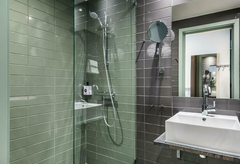 غرفة قياسية, Quality Hotel Pond