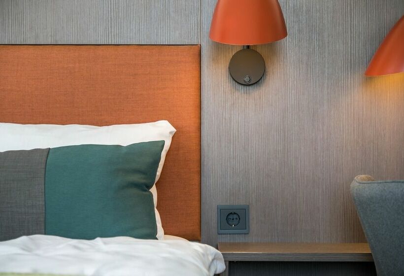 غرفة قياسية, Quality Hotel Pond