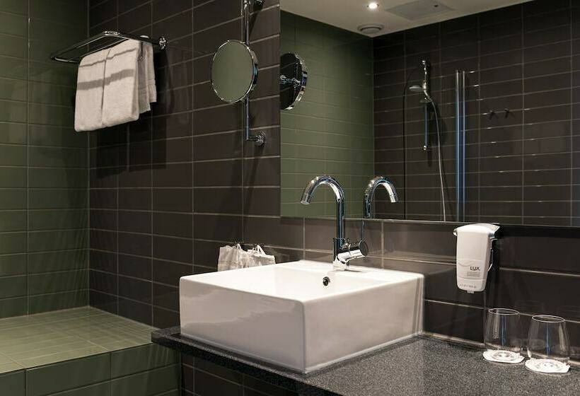 غرفة قياسية, Quality Hotel Pond