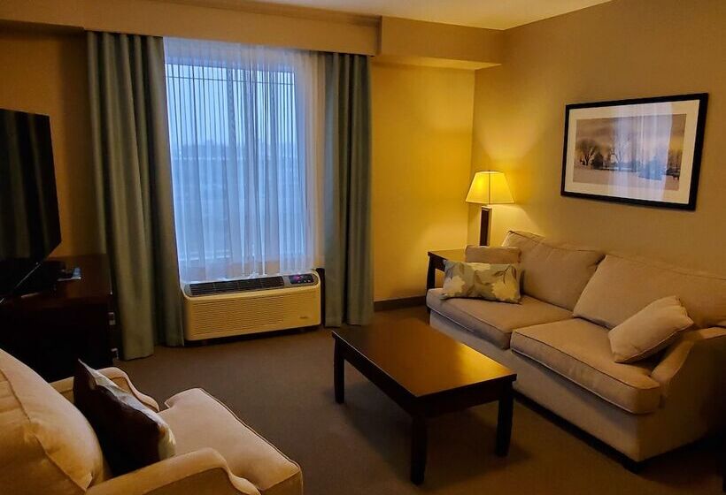 סוויטה, Ramada By Wyndham Emerald Park/regina East