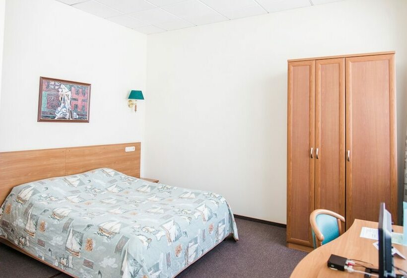 غرفة بيزنس, Vodnik Club