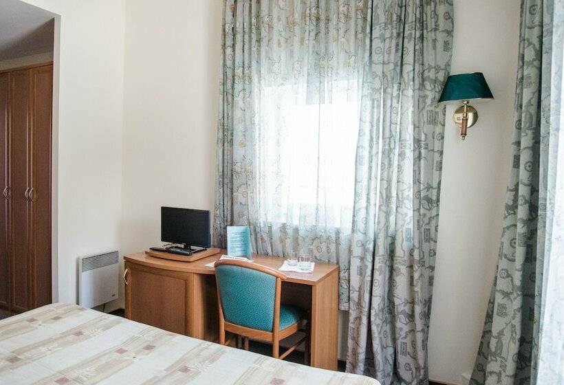 غرفة قياسية, Vodnik Club