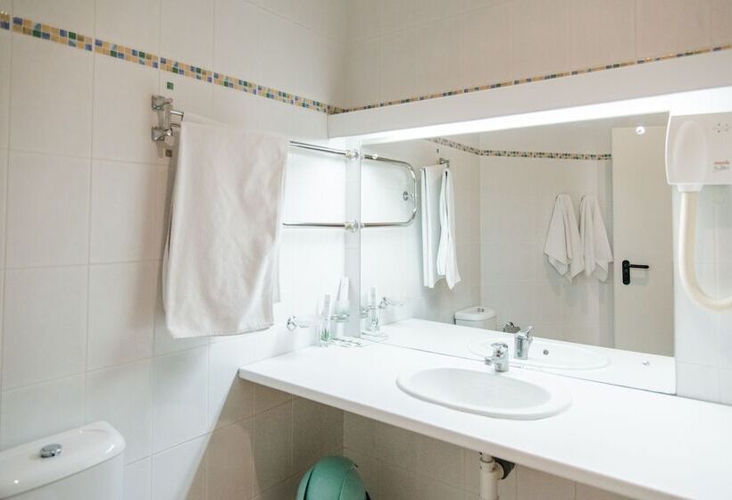 غرفة بيزنس, Vodnik Club