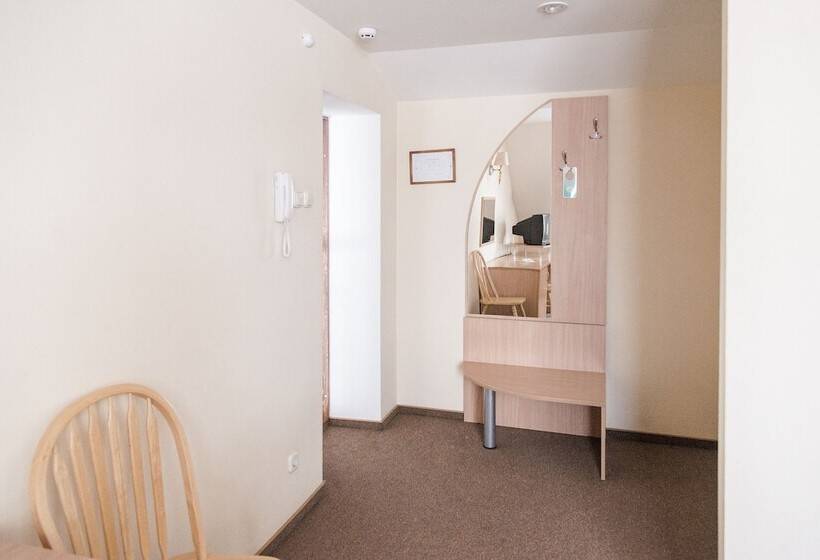 חדר סטנדרט, Vodnik Club