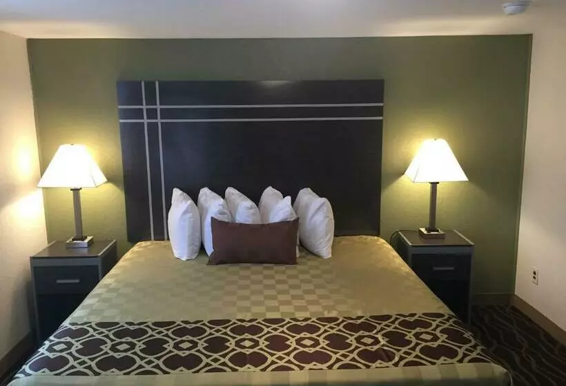 キングサイズベッドのスタンダードルーム, Wildwood Inn, A Travelodge By Wyndham