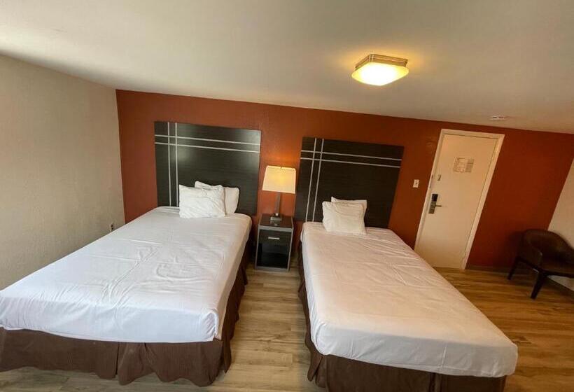 Номер Стандарт 2 Двуспальные Кровати, Wildwood Inn, A Travelodge By Wyndham