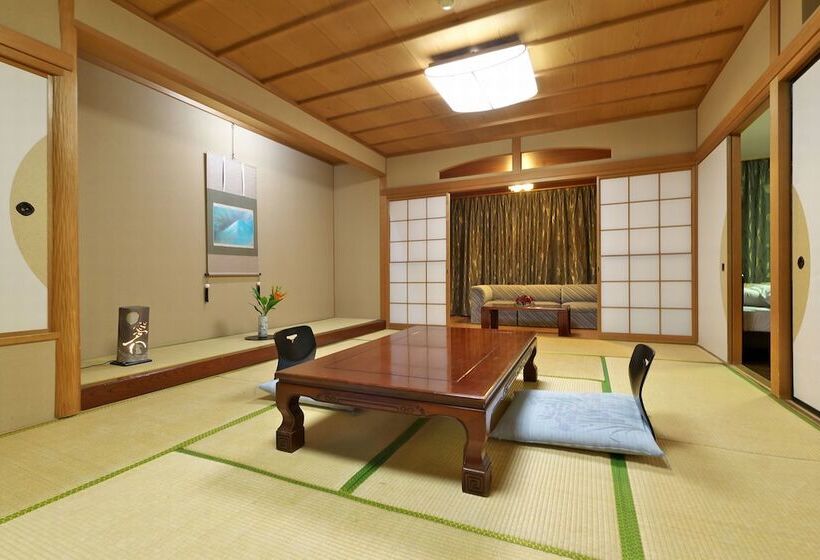 חדר סטנדרט, Yuraku