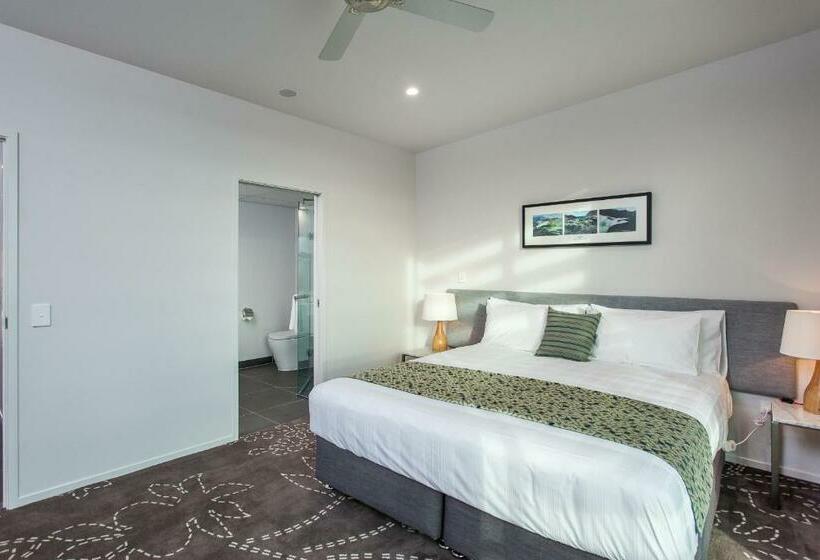 スイート, One88 On Commerce