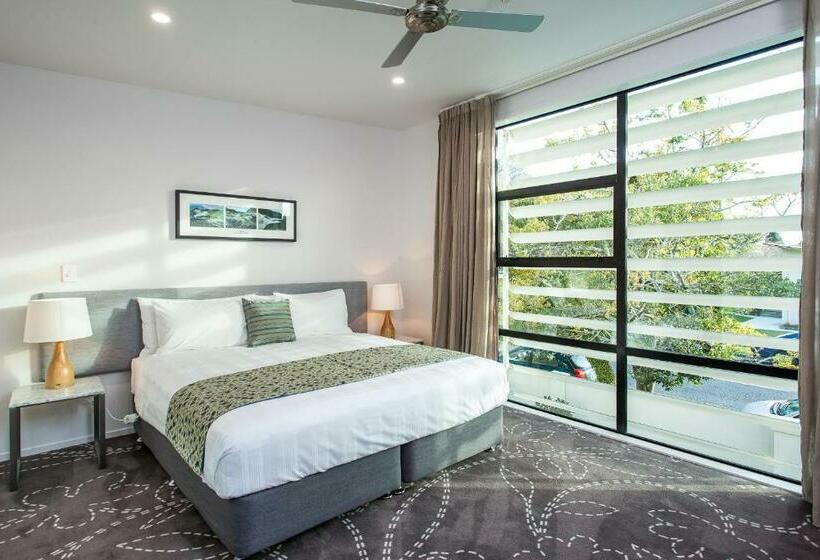 スイート, One88 On Commerce