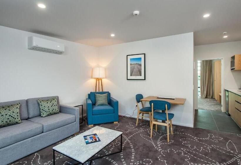 身障者適用スイートルーム, One88 On Commerce