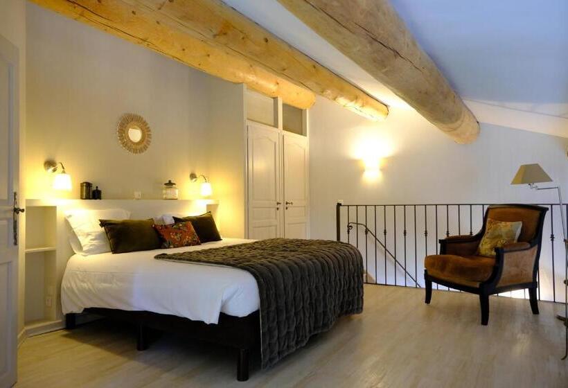 جناح مزود بتراس, Domaine Le Bois Des Dames