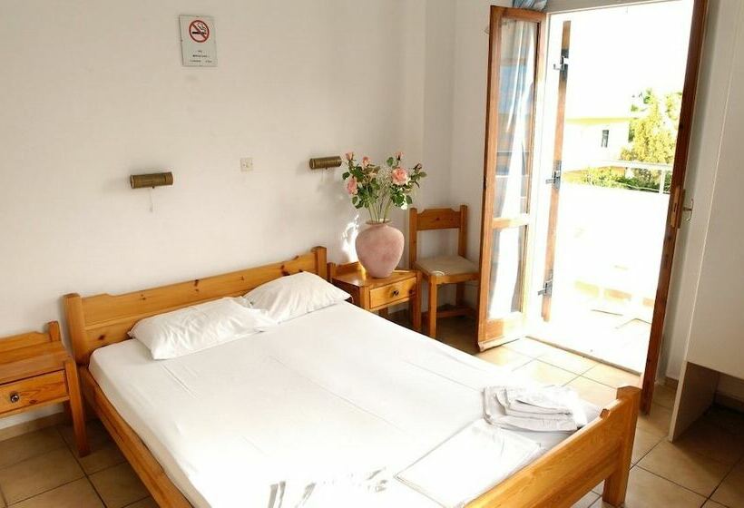 استودیوی استاندارد, Semiramis Apartments By Estia