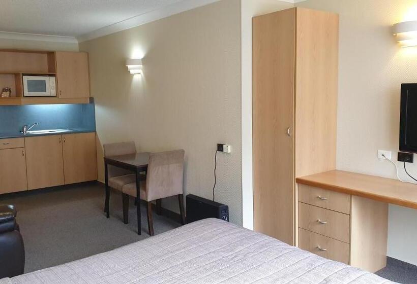 إستوديو قياسى, 97 Motel Moray