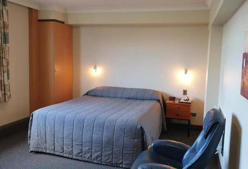 استودیوی استاندارد, 97 Motel Moray