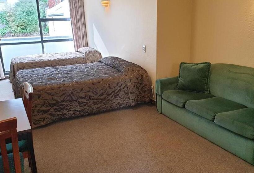 إستوديو قياسى, 97 Motel Moray